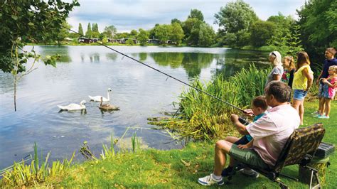 Fishing Holidays In Cotswolds Doublebois Uk Hoburne