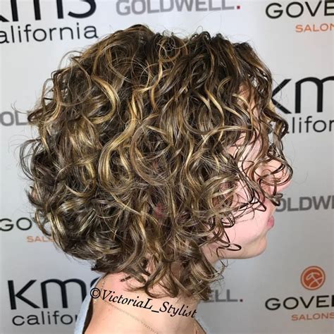 65 Different Versions Of The Curly Bob Hairstyle Curly Bob Hairstyles Curly Hair Styles