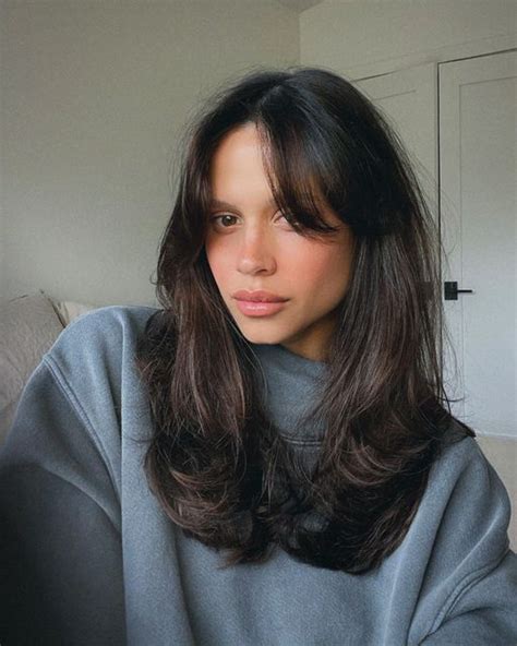 The It Girl Hair Trend Curtain Bangs Haircuts Straight Hair Bangs With Medium Hair