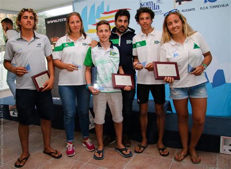 Recital de la flota sevillana de windsurf en la Copa de España Club