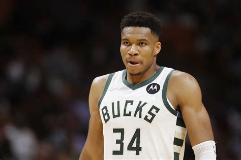 Giannis Antetokounmpo Bucks Get Past Depleted 76ers Inquirer Sports