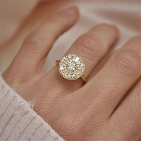 Round Shape Brilliant Cut Diamond Mosaic Engagement Ring Berlinger