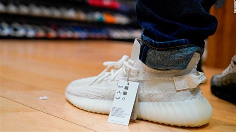 Ultimate Guide For The Budding Yeezy Shoes Owner