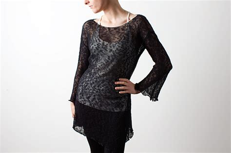 Ravelry: Vaganza (long) pattern by Teresa Dair