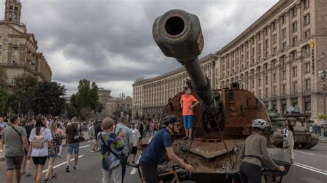 Ukraine Bans Independence Day Rallies For Fear Of Russian Rocket