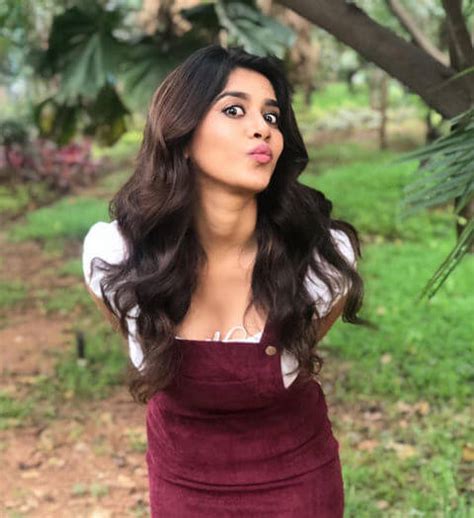 Nabha Natesh Hot Navel Show Photos In Half Saree