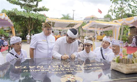 Sekda Adi Arnawa Resmikan Gedung Graha Pemilu Alaya Giri Nata Kabupaten