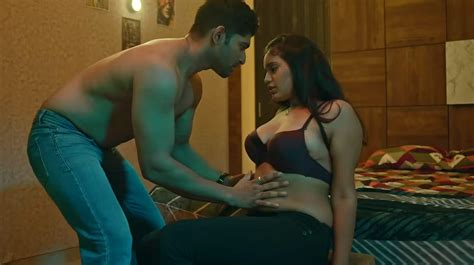 Desi Kisse Na Umra Ki Seema Ho S02E04 2024 Hindi Hot Web Series Ullu