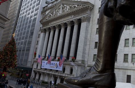 Wall Street Strategists Predict More Stock Gains In 2015 Wsj