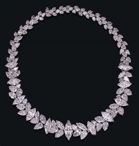 A SUPERB DIAMOND NECKLACE, BY HARRY WINSTON | Christie's