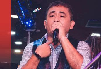 Quien era Huguito Flores cantante argentino que murió en un accidente