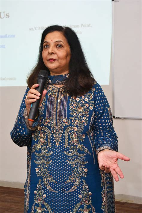 Dr. Pratibha Jain – Daly College of Business Management