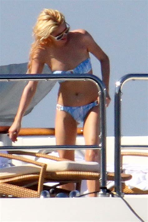 Paris Hilton Topless Showing Off Her Small Tits On A Yacht In Italy Porn Pictures XXX Photos