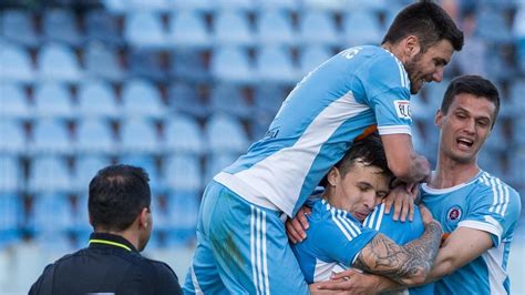 Čikoš edges Slovan Bratislava past TNS | UEFA Champions League 2014/15 ...