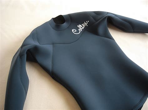 波情報 湘南 Coltex 夏物 タッパやスプリングなど サーフボードクオリティーハードコア Quality Hardcore Distributions