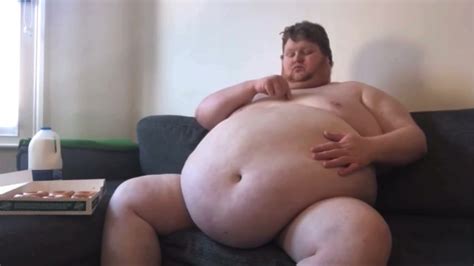 Gainer Porn Gainer Chub Eat Donuts ThisVid