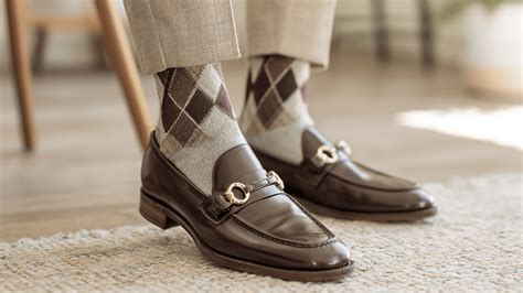 What Socks to Wear With Loafers: A Guide for Men and Women - Copenhagen