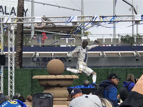 Beckham Statue : r/LAGalaxy