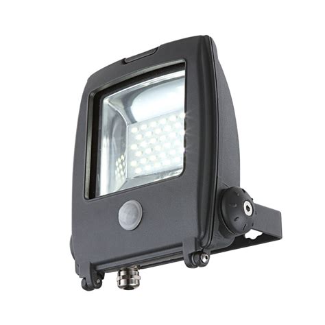 Светодиодные прожекторы и светодиодные лампы для уличного освещения