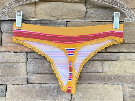 No Boundaries M Cotton Bikini Underwear Panties Thong Gem