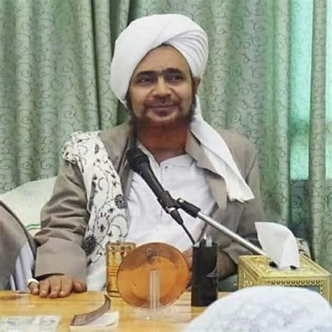 KISAH HABAIB DAN HIKAYAH PERJALANAN DAKWAH ULAMA Kisah Al Habib Umar