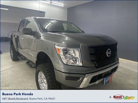 Gun Metallic Nissan Titan Sv Crew Cab Gtcarlot