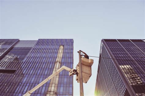 The Wire That Transforms Much Of Manhattan Into One Big Symbolic Home