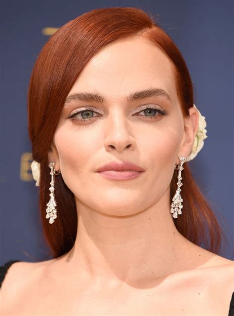 The Hair And Makeup Looks That Shut Down The 2018 Emmys Red Carpet Red