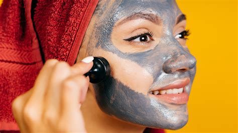 Is Bioré Charcoal Face Wash Worth It