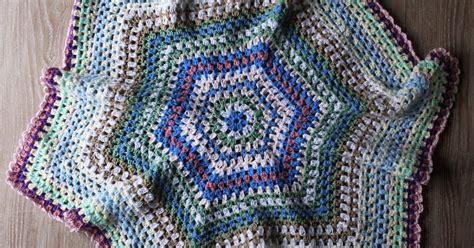 KnitWitsOwls: Crochet Hexagon Blanket