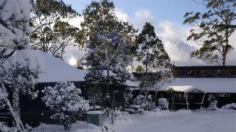 Tassie Shivers Through Remarkable Sea Level Snow Event As Cold Front