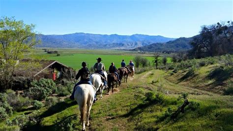 Top 6 California Dude Ranch Vacations - The Dude Ranchers Association