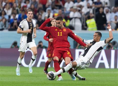 Ferran Torres titular en el empate de España ante Alemania en el