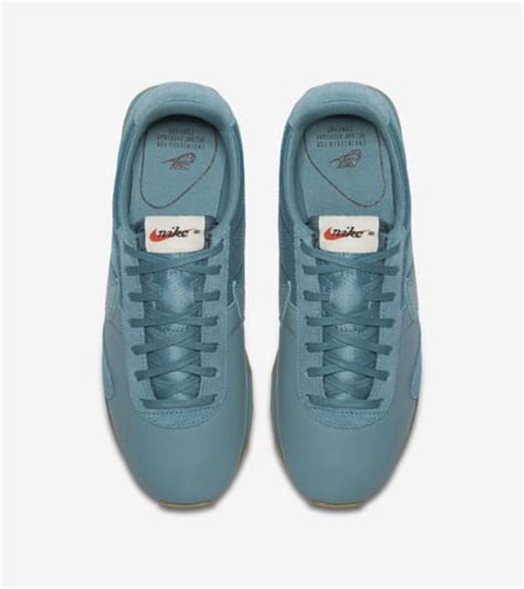 Women S Nike Pre Montreal Racer Premium Smokey Blue Nike Snkrs