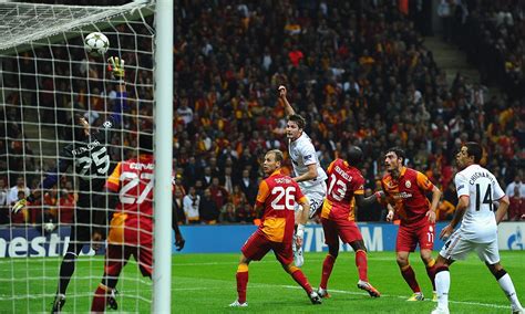 Galatasaray 1 Manchester United 0 Match Report Daily Mail Online