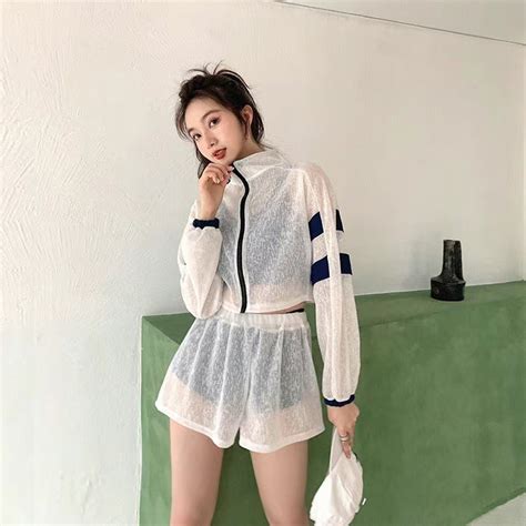 Gợi ý các mẫu đồ bơi nữ kín đáo bikini kín lịch sự cho nàng