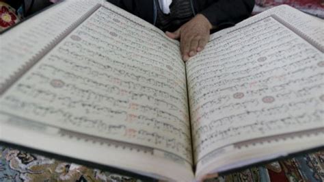 Teks Al Quran Surat Al Kahfi Versi Bahasa Arab Latin Beserta Artinya