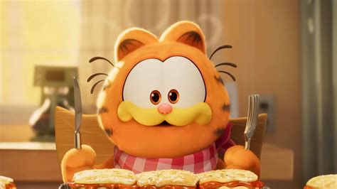 El Nuevo Avance De ‘garfieldfuera De Casa Nos Revela Todo Sobre La Vida Del Gato Glamour