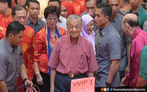 Tiada Rancangan Larang Kemasukan Pelancong China Kata Dr Mahathir