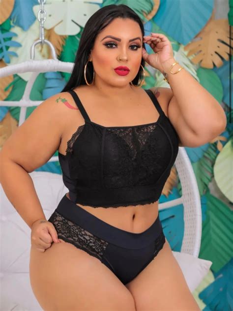 9487 Conjunto Tipo Cropped Rendado E Calcinha Hot Pant