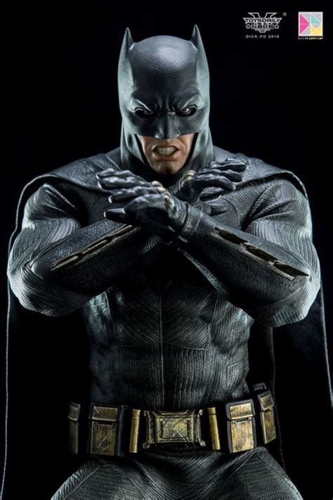 Hot Toys Muestra Su Nueva Figura De Batman V Superman