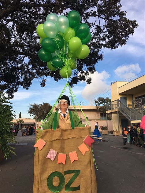 Wizard Of Oz Hot Air Balloon Costume Be Forewarned The Balloons Are The Most Expensive Part