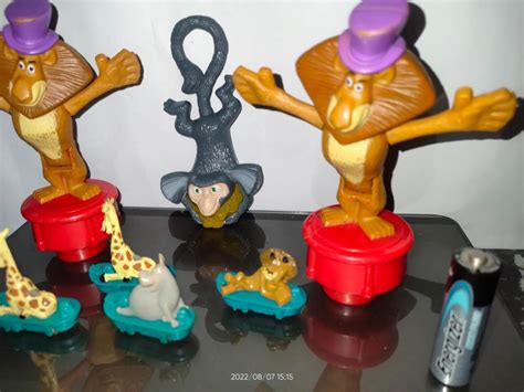 Madagascar set, Hobbies & Toys, Toys & Games on Carousell