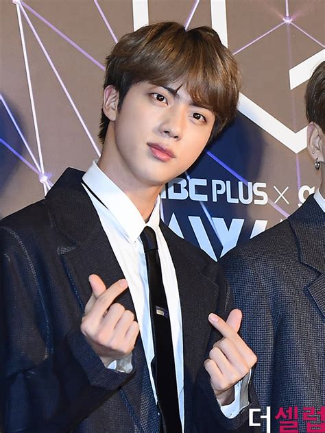 방탄소년단 진 손가락 부상→美콘서트 일부 퍼포먼스 불참 공식 네이트 연예