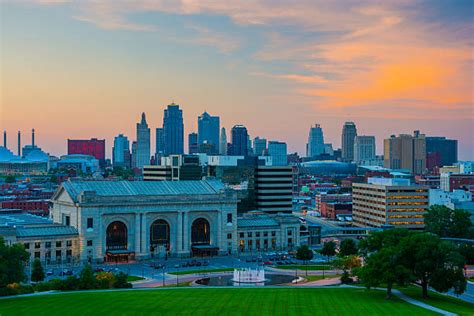 Kansas City Skyline Sunset Stock Photos, Pictures & Royalty-Free Images ...