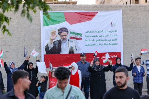 Syrian People Clerics Welcome Iranian President Raisi At Holy Shrine