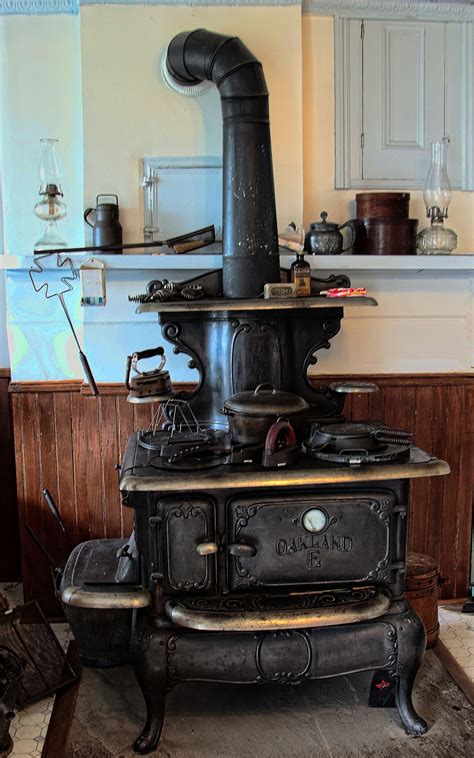 Cast Iron Antique Wood Burning Stove At Kay Decker Blog