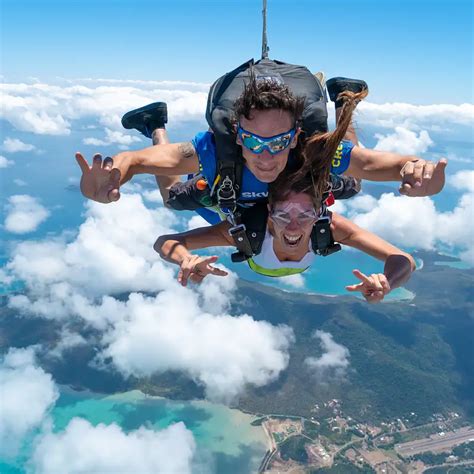 Airlie Beach Skydive | Backpacker Deals