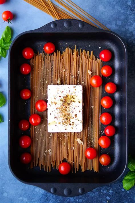 Spaghetti Mit Feta Und Tomaten Aus Dem Ofen Schneller Geht S Nicht