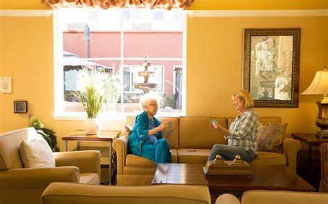 Carlton Senior Living Sacramento | SeniorLiving.com